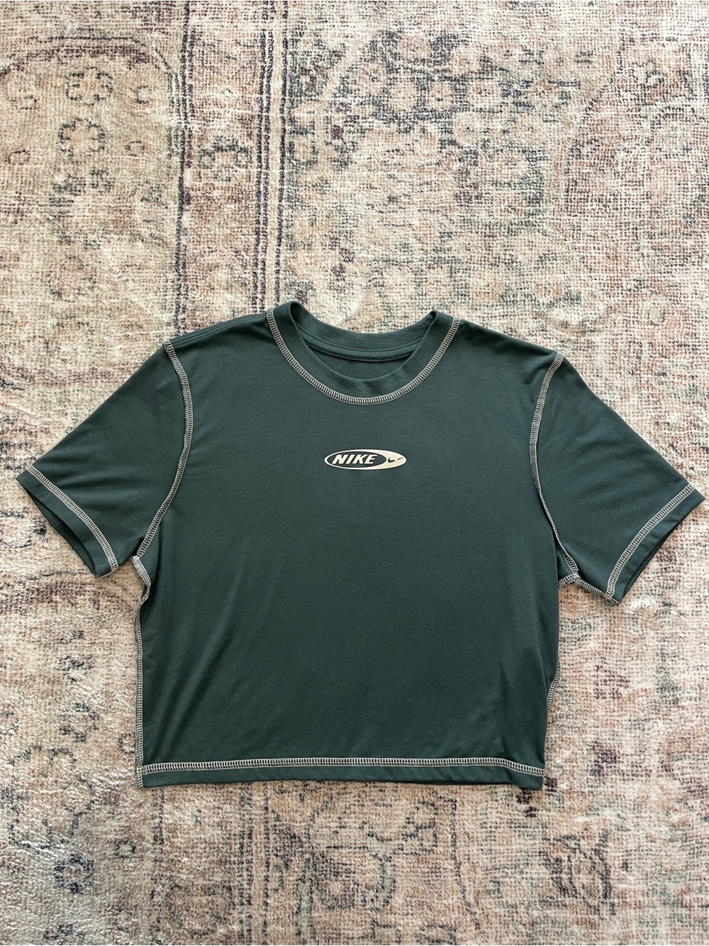 Nike Women’s Green Crop Top Size Medium